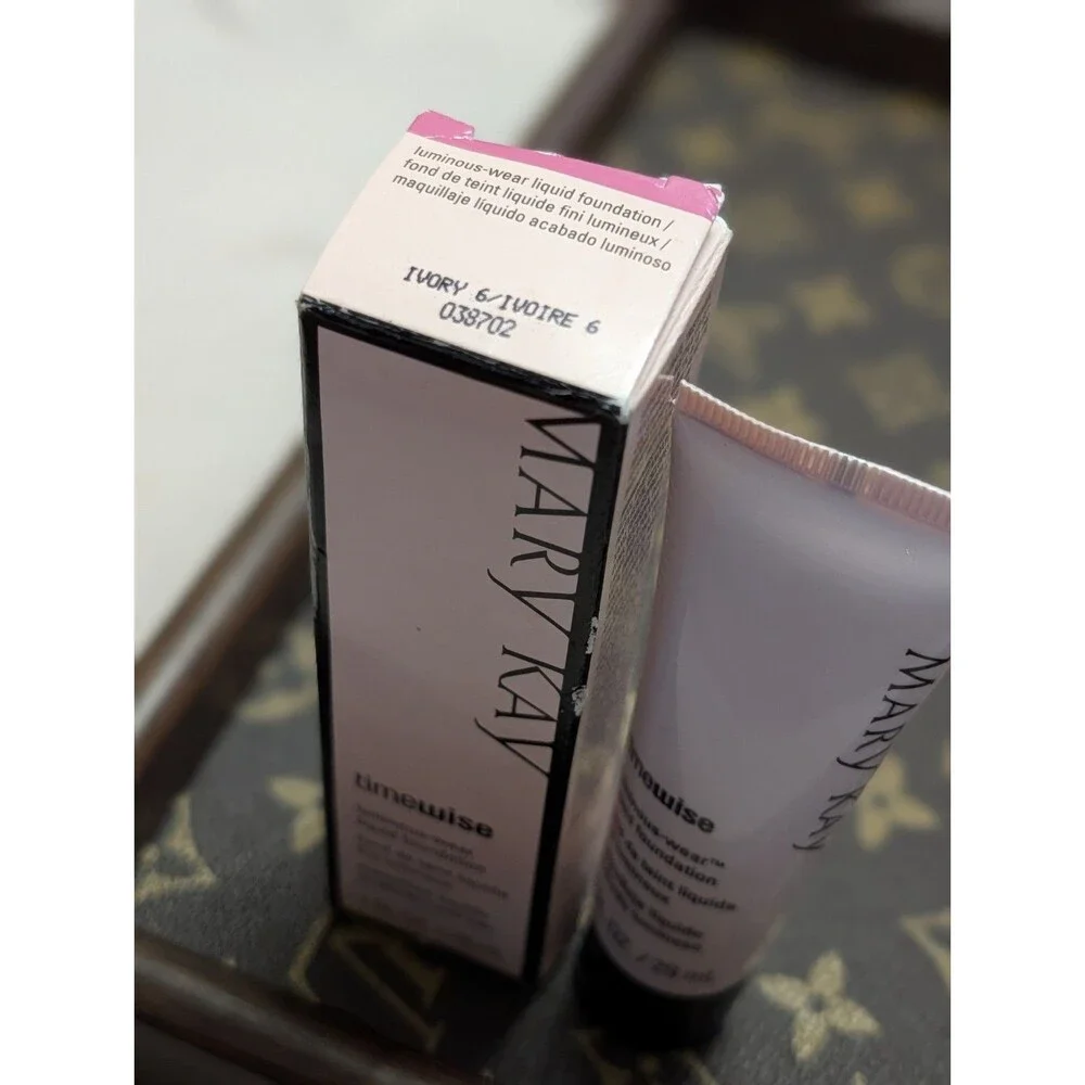 Mary Kay Timewise Liquid Luminous Foundation Ivory 6 1 fl oz MPN 038702